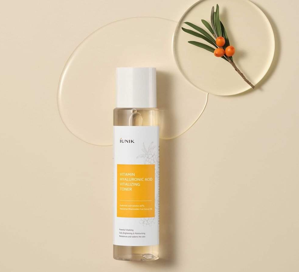 Iunik Vitamin Hyaluronic Acid Vitalizing Toner  200ml