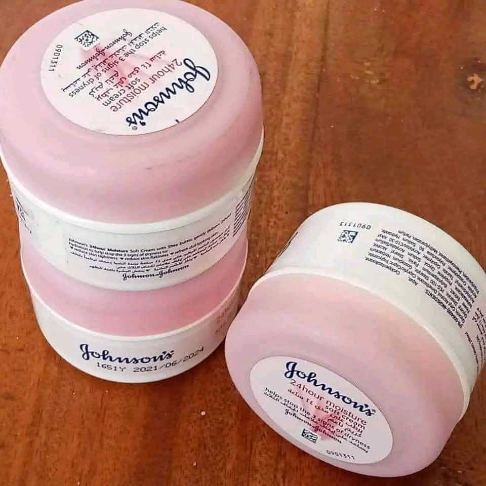Johnson's 24 hour Moisturizer Soft Cream New Version  200 ml